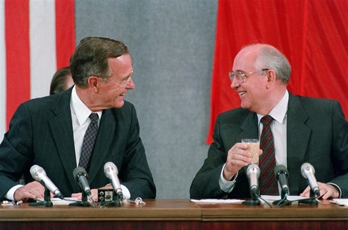 Soviet leader Mikhail Gorbachev and U.S. President George H W Bush