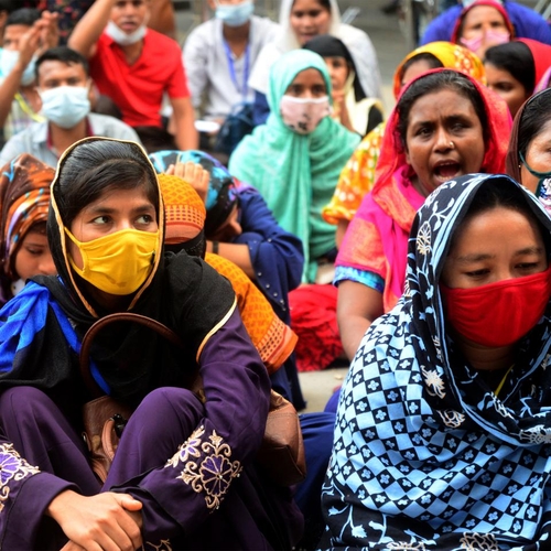 Garment workers demonstrating in Dhaka, Bangladesh, on September 20, 2020. Photo: Mamunur Rashid/NurPhoto via Getty Images. 