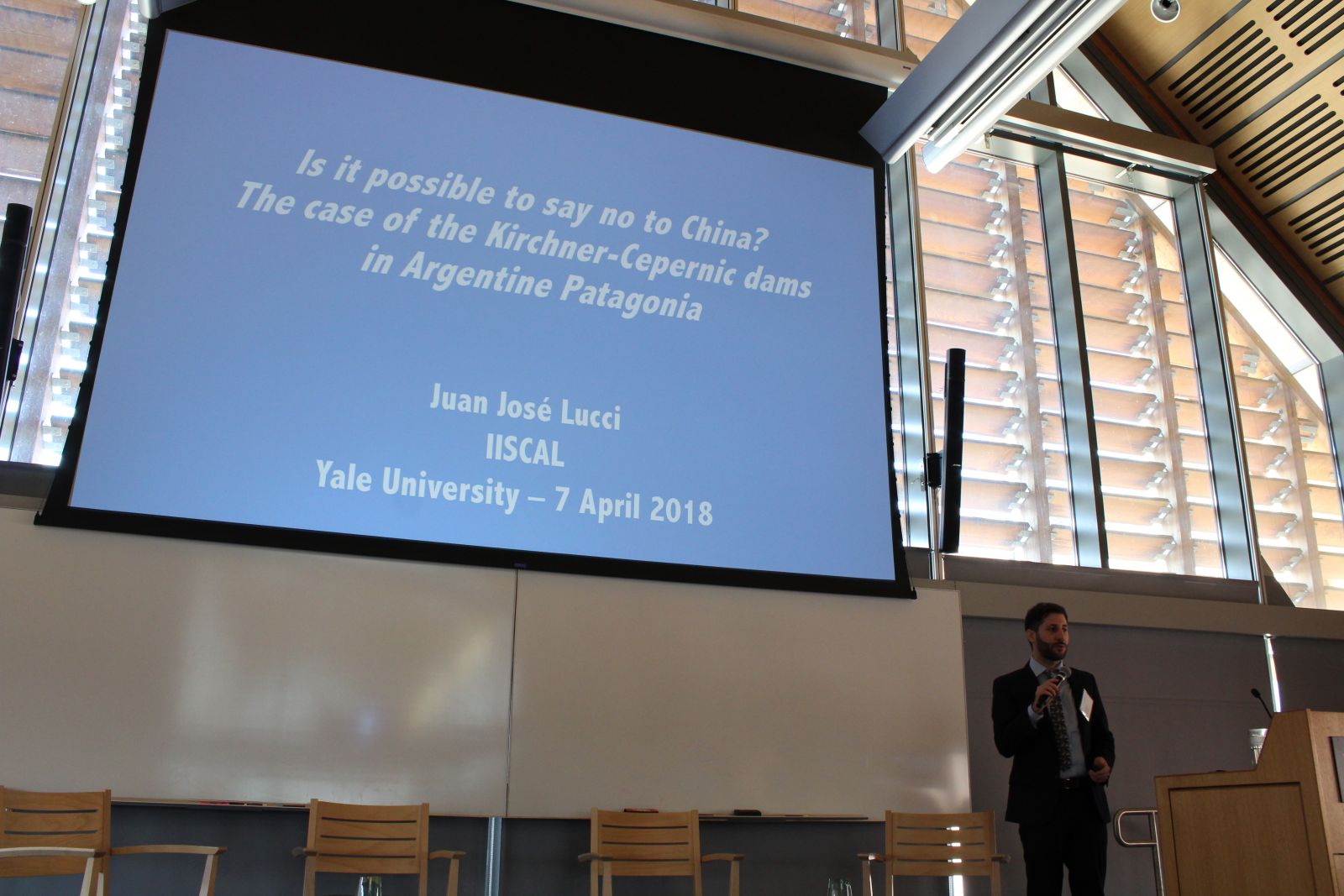 Juan Lucci, researcher at the Bank Information Center’s China-Latin America Sustainable Investments Initiative, gave an eye-opening presentation about the current trends of Chinese investments in Latin America, using a case study about hydropower infrastructure in Argentina. 