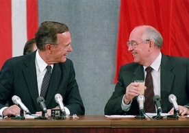 Soviet leader Mikhail Gorbachev and U.S. President George H W Bush