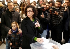 Marta Rovira, leader of the Republican Left, voting on Dec. 21.