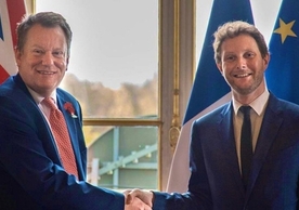 British Cabinet Minister Lord David Frost and French Secretary of State for European Affairs Clément Beaune at yesterday’s meeting in Paris to discuss fishing licenses.