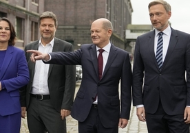 German party leaders Annalena Baerbock and Robert Habeck (Greens), Olaf Scholz (SPD), and Christian Lindner (FDP) after concluding their coalition agreement, Berlin, November 24.
