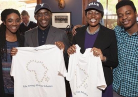 Strive and Tsitsi Masiyiwa (center) were officially welcomed into the YYAS family with gifts given by current YYAS instructors Yaa Ampofo ’16 and Roy Randen ’18.