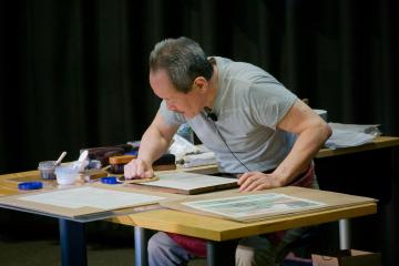 Master printmaker Keiji Shinohara leads a live Japanese woodblock printmaking demonstration.