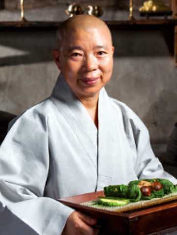 Jeong Kwan Seunim