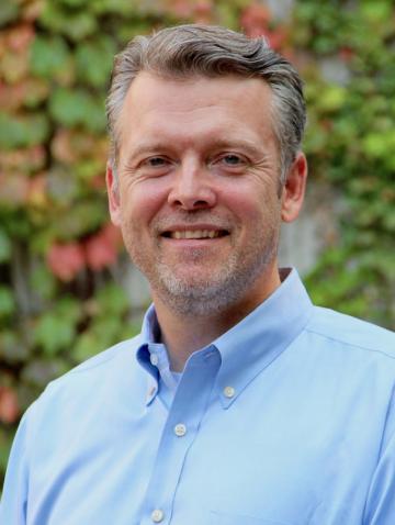 Photo of Kelly McLaughlin